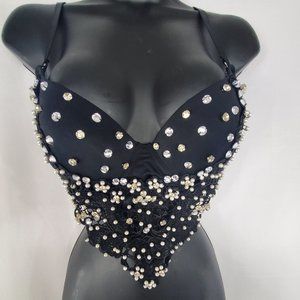 CRYSTAL & PEARL BLACK V NECK PADDED CROP TOP